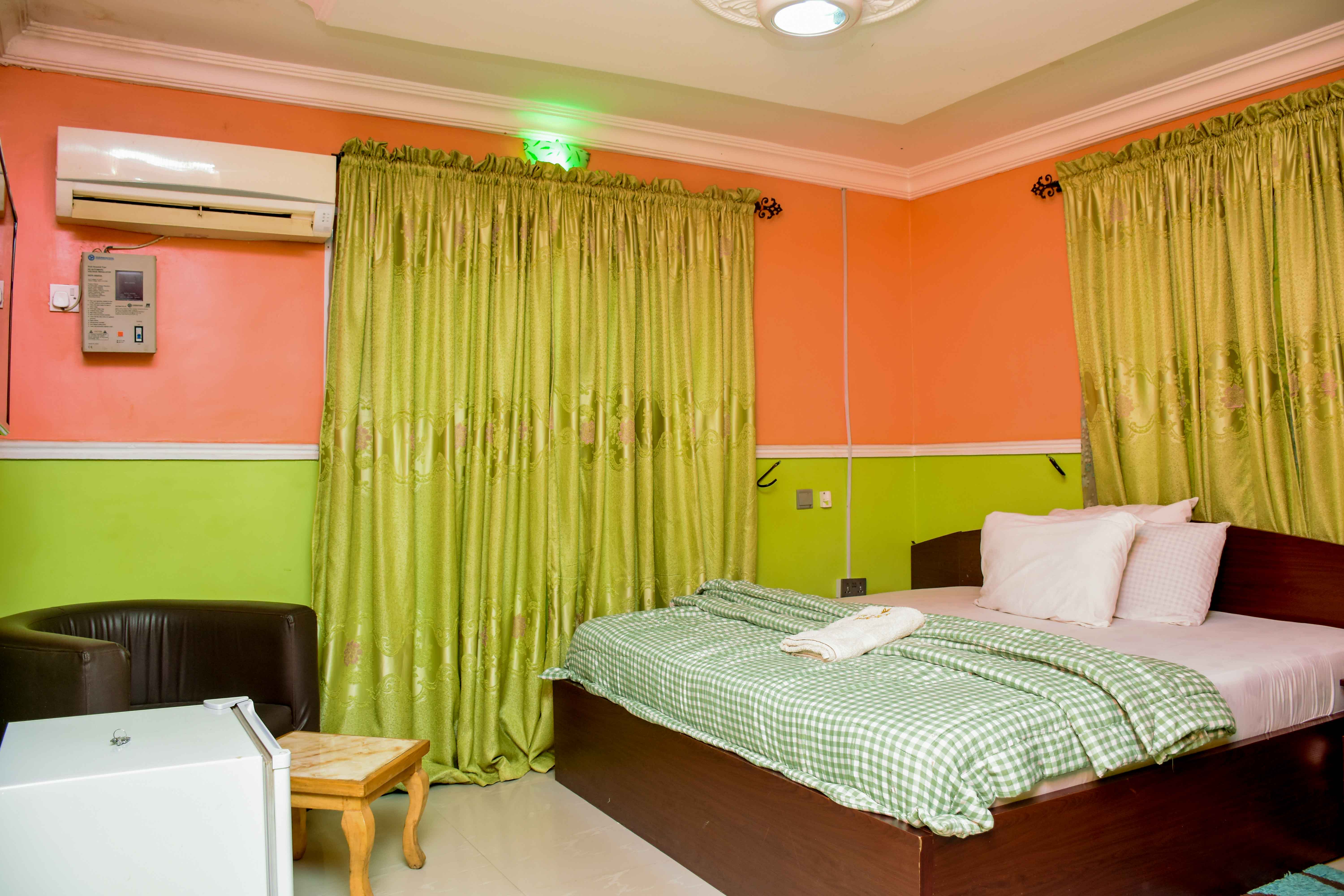 Welcome to Suitoria Hotels, NNPC Road, Gaa Akanbi, Ilorin, Kwara State